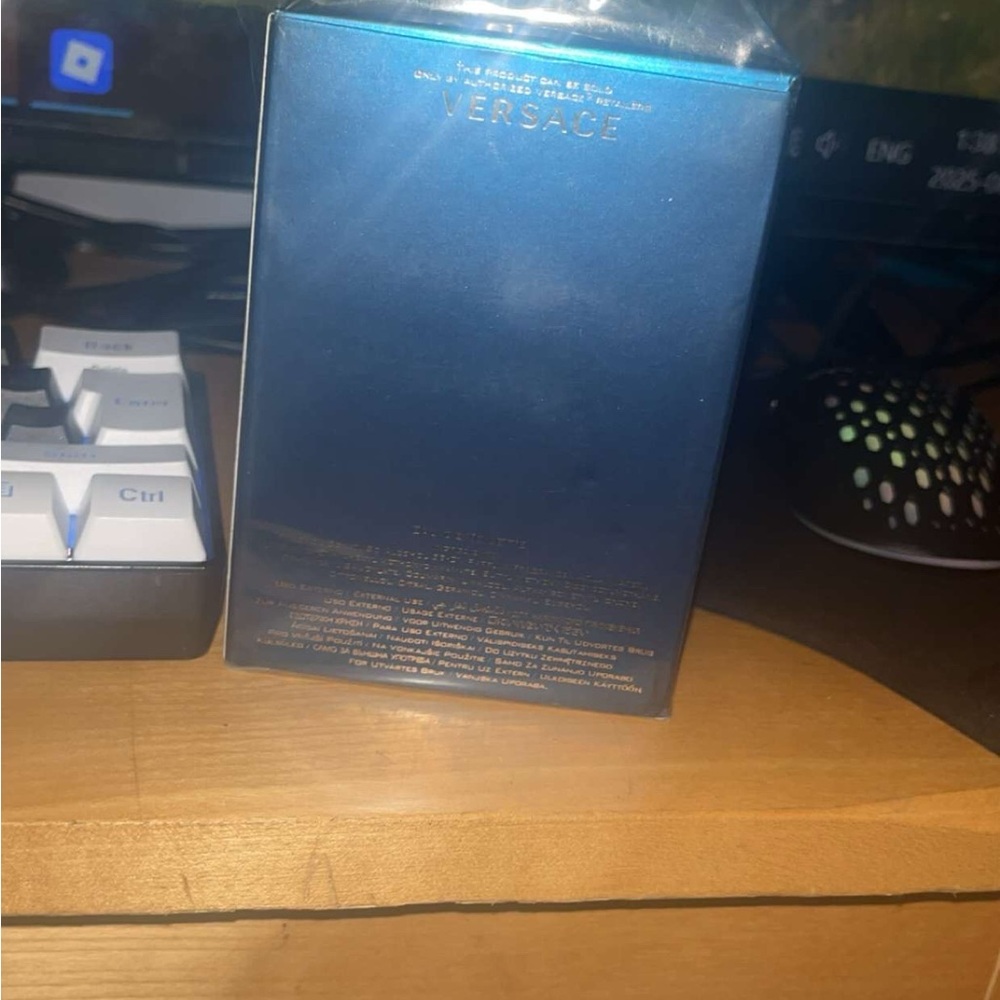 Versace Elegant Blue Packaging
